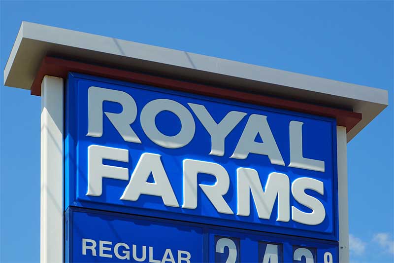 Royal Farms Sign
